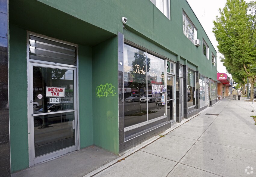 2115-2127 Kingsway, Vancouver, BC à vendre - Photo de l’immeuble – Image 2 sur 6