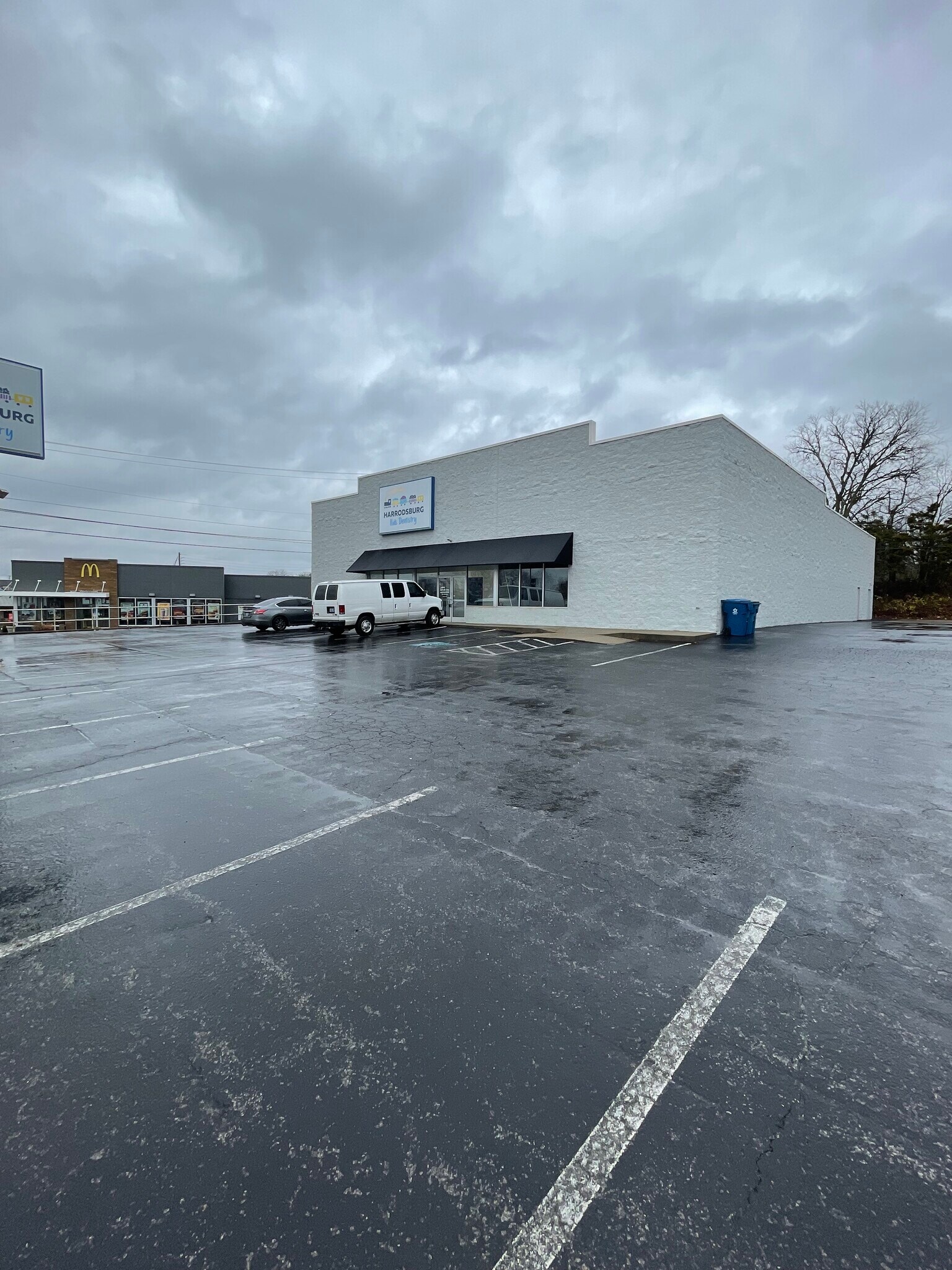 685 S College St, Harrodsburg, KY à louer Photo de l’immeuble– Image 1 sur 16