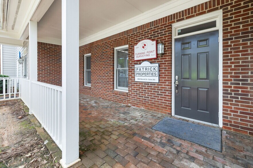 4004 Barrett Dr, Raleigh, NC à vendre - Photo de l’immeuble – Image 2 sur 15