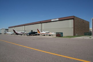 Plus de détails pour 37451 Beechcraft Way, Watkins, CO - Industriel/Logistique à vendre