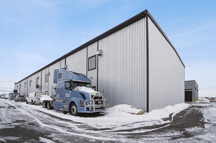 1356 Boul Lionel-Boulet, Varennes, QC à vendre - Photo de l’immeuble – Image 2 sur 10