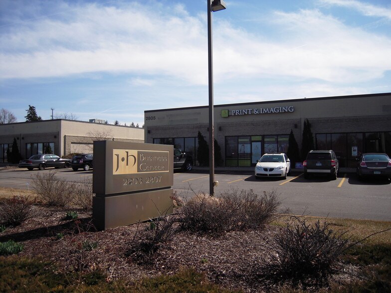 2807 Jolly Rd, Okemos, MI à louer - Photo de l’immeuble – Image 3 sur 3