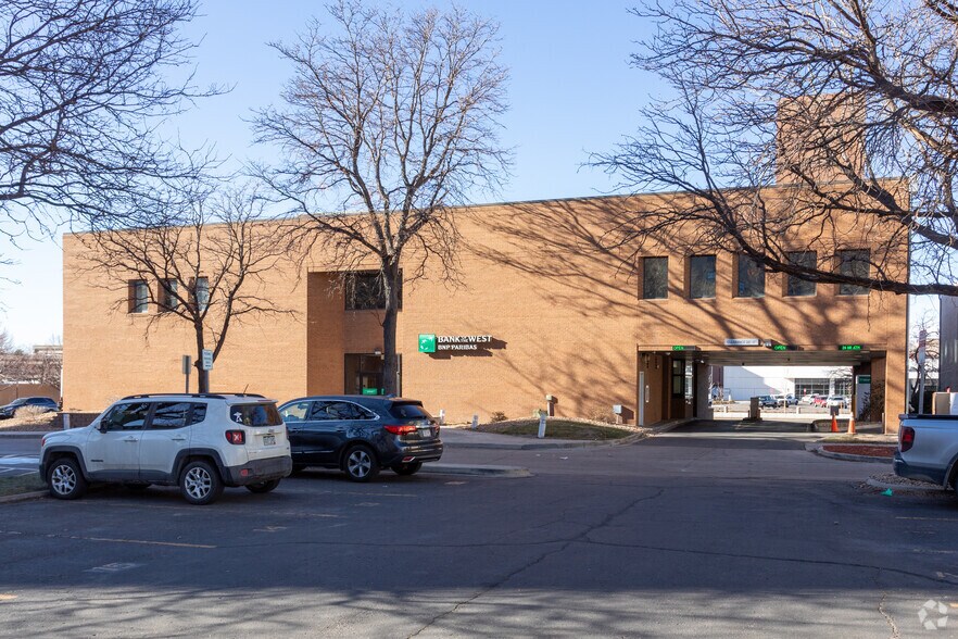 2 Steele St, Denver, CO à louer - Photo de l’immeuble – Image 2 sur 4