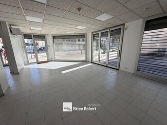 Plus de détails pour 34 Route De Genas, Lyon - Local commercial à louer