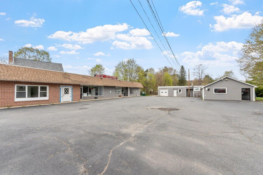 181 E Main St, Orange, MA à vendre - Photo principale – Image 2 sur 61