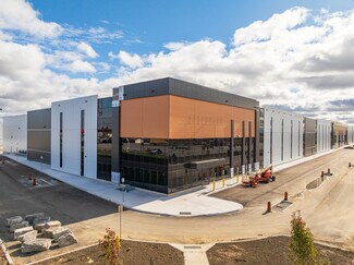 Plus de détails pour 9001 B Hwy 50, Vaughan, ON - Industriel/Logistique à louer