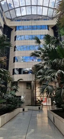 Bureau dans Lyon à vendre - Photo de l’immeuble – Image 3 sur 6