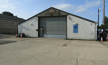 Pump Ln, Reading à louer Photo de l’immeuble– Image 1 sur 3