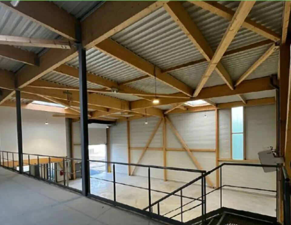 Local d’activités dans Chanteloup-en-Brie à louer Photo intérieure– Image 1 sur 3