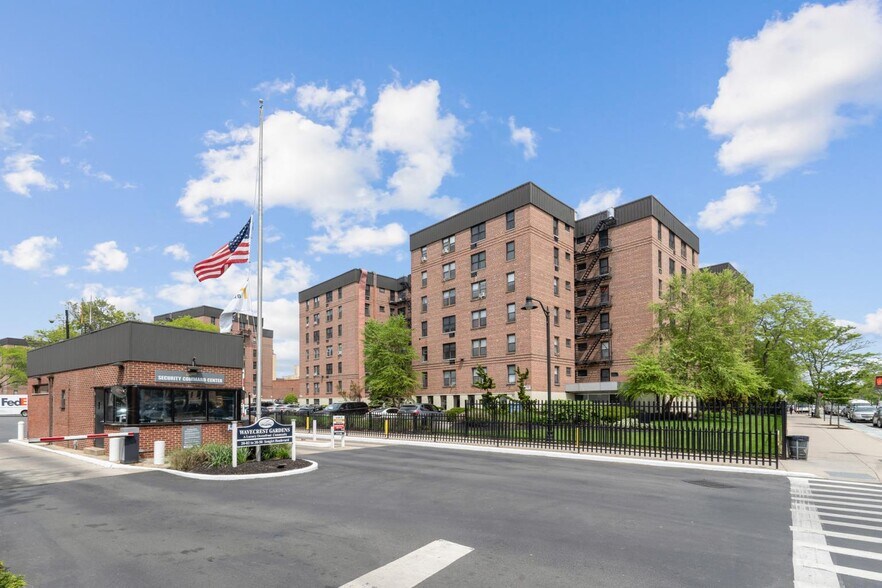 2010 Seagirt Blvd, Far Rockaway, NY à louer - Photo de l’immeuble – Image 3 sur 5