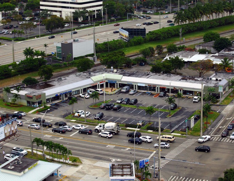 18505-18557 W Dixie Hwy, Miami, FL à louer - Photo de l’immeuble – Image 2 sur 2