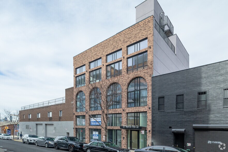 55 N 9th St, Brooklyn, NY à louer - Photo de l’immeuble – Image 3 sur 6
