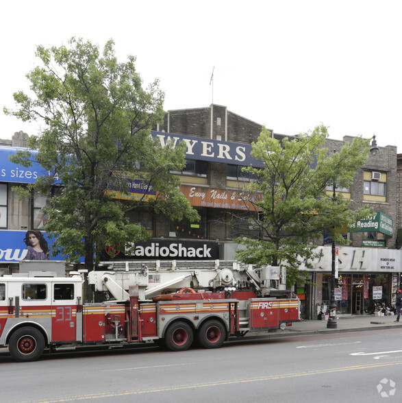 8-12 W Fordham Rd, Bronx, NY à louer - Photo de l’immeuble – Image 2 sur 7