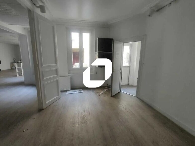 Bureau dans Versailles à louer - Photo de l’immeuble – Image 1 sur 21