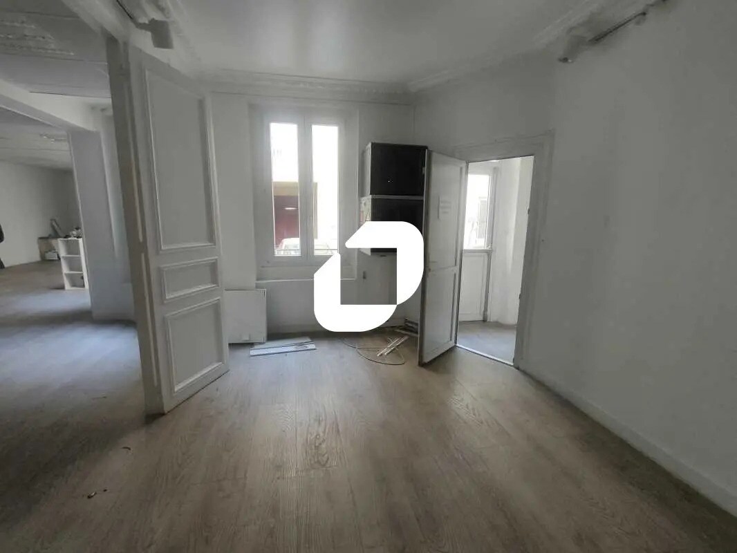 Bureau dans Versailles à louer Photo de l’immeuble– Image 1 sur 22