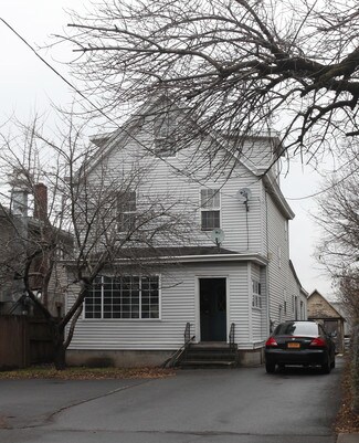 Plus de détails pour 130 Smith & 133 St. James – Logement à vendre, Kingston, NY