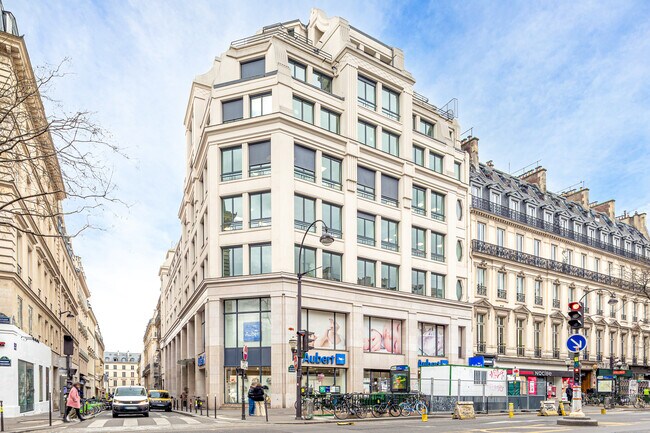 Plus de détails pour 17-21 Rue Saint-Fiacre, Paris - Bureau à louer