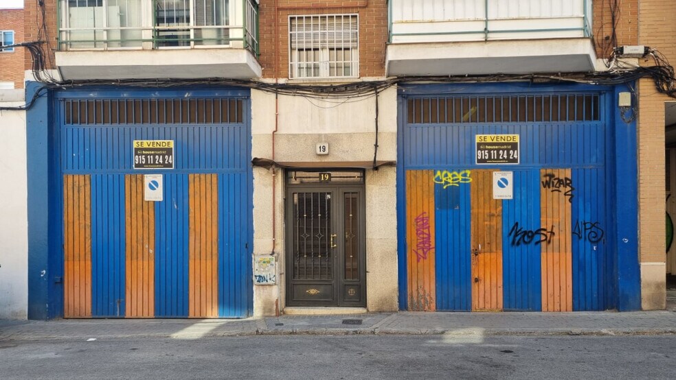 Immeuble residentiel dans Madrid, Madrid à vendre - Photo de l’immeuble – Image 1 sur 7