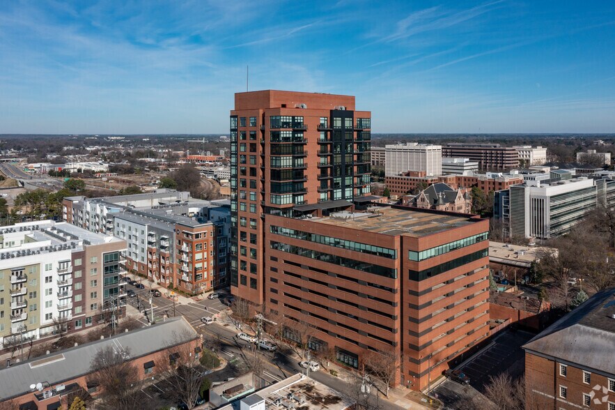 323 W Jones St, Raleigh, NC à louer - Photo principale – Image 1 sur 6