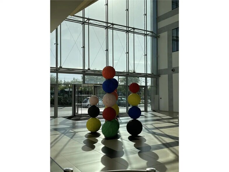 Bureau dans Bezons à louer - Hall d’entrée – Image 3 sur 8