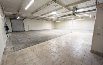 41509-41545 Albrae St, Fremont, CA à louer Photo intérieure– Image 2 sur 3