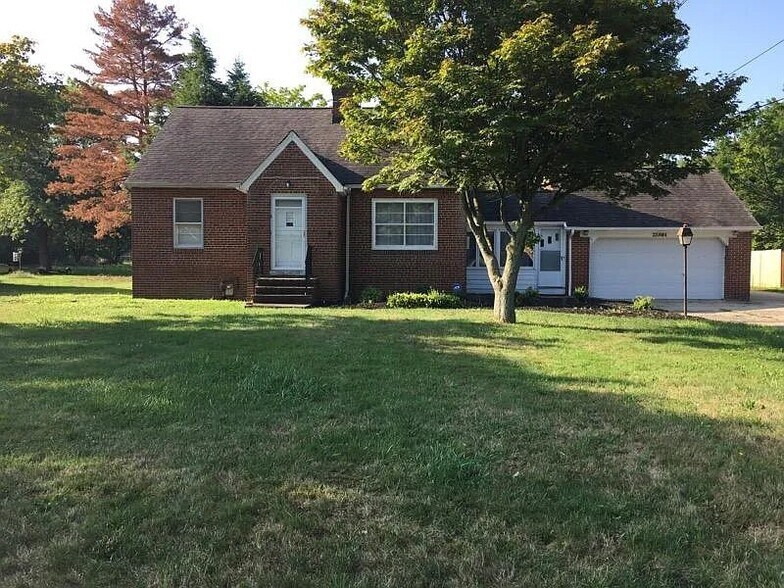 3589 Cedarbrook Rd, Cleveland Heights, OH à vendre - Photo de l’immeuble – Image 3 sur 5
