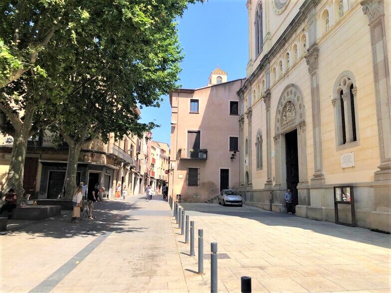 Local commercial dans Mataró, Barcelona à louer - Photo de l’immeuble – Image 2 sur 10