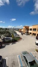 11093 NW 138th St, Hialeah, FL à louer - Vidéo sur l’annonce professionnelle 