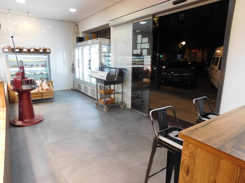 Local commercial dans València, Valencia à louer - Photo de l’immeuble – Image 1 sur 35