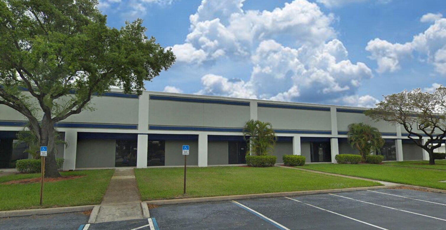 10050 NW 116th Way, Medley, FL à louer Photo intérieure– Image 1 sur 2