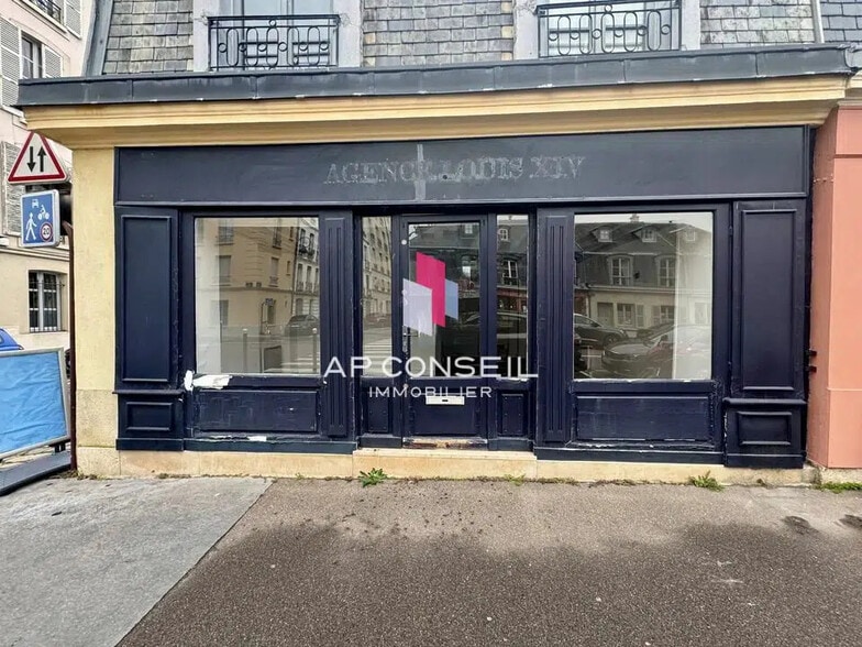 Local commercial dans Versailles à louer - Photo de l’immeuble – Image 1 sur 4
