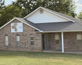301 N Monte Vista St, Ada, OK à louer Photo intérieure– Image 1 sur 20
