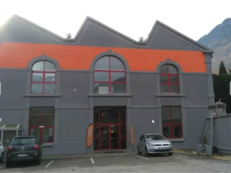 Industriel/Logistique dans Saint-Rémy-de-Maurienne à louer - Photo de l’immeuble – Image 3 sur 3