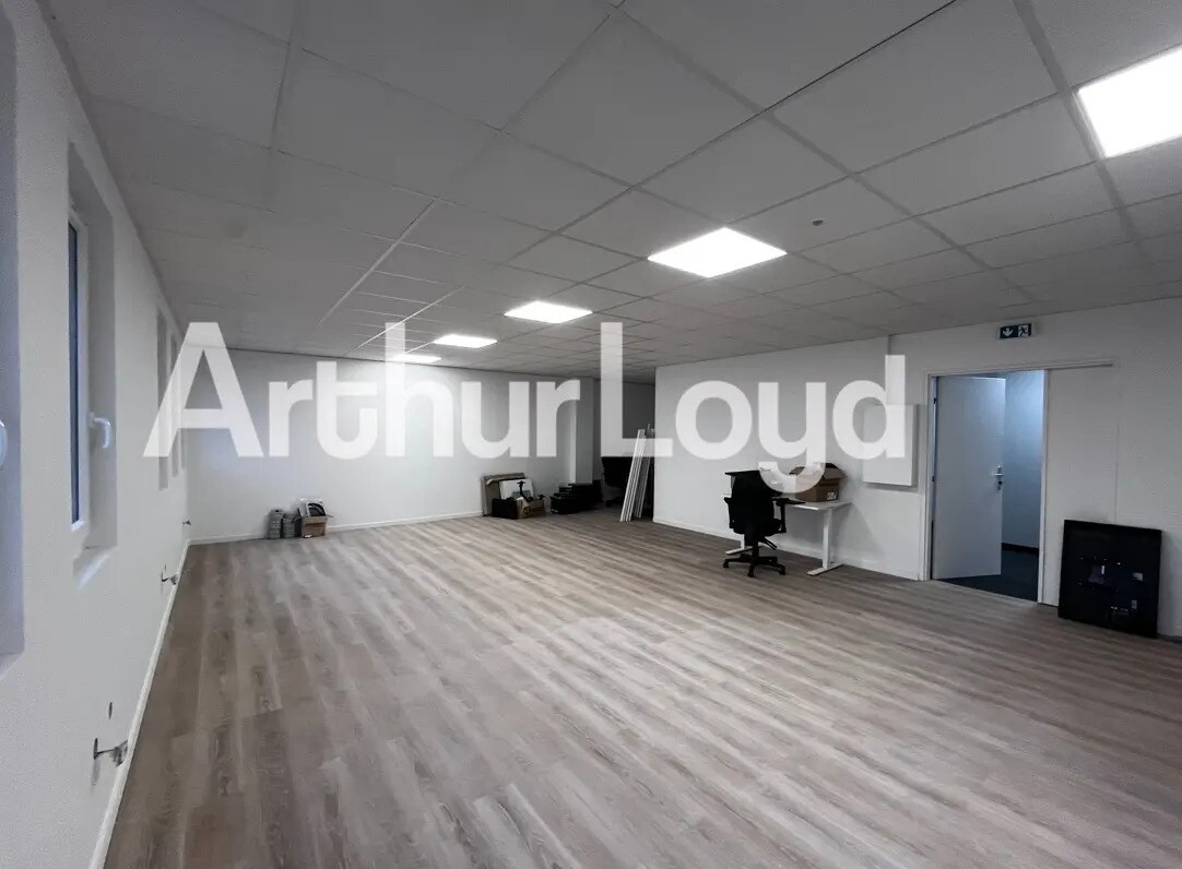 Bureau dans Caen à louer Photo de l’immeuble– Image 1 sur 4