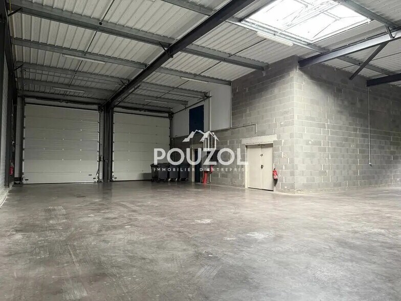 Local d’activités dans Gerzat à louer - Photo intérieure – Image 3 sur 12