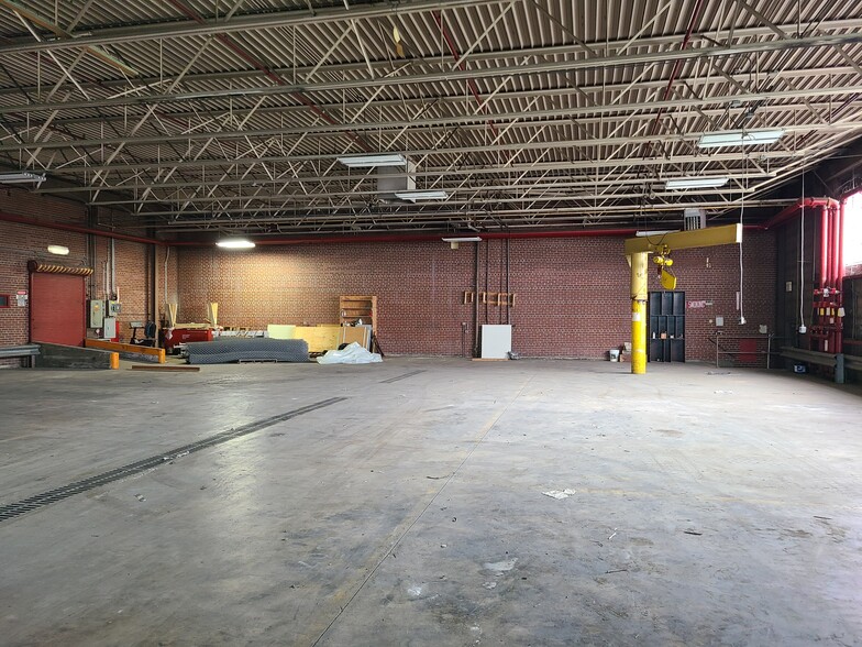 3320 W Ferguson Rd, Fort Wayne, IN à louer - Photo intérieure – Image 3 sur 9