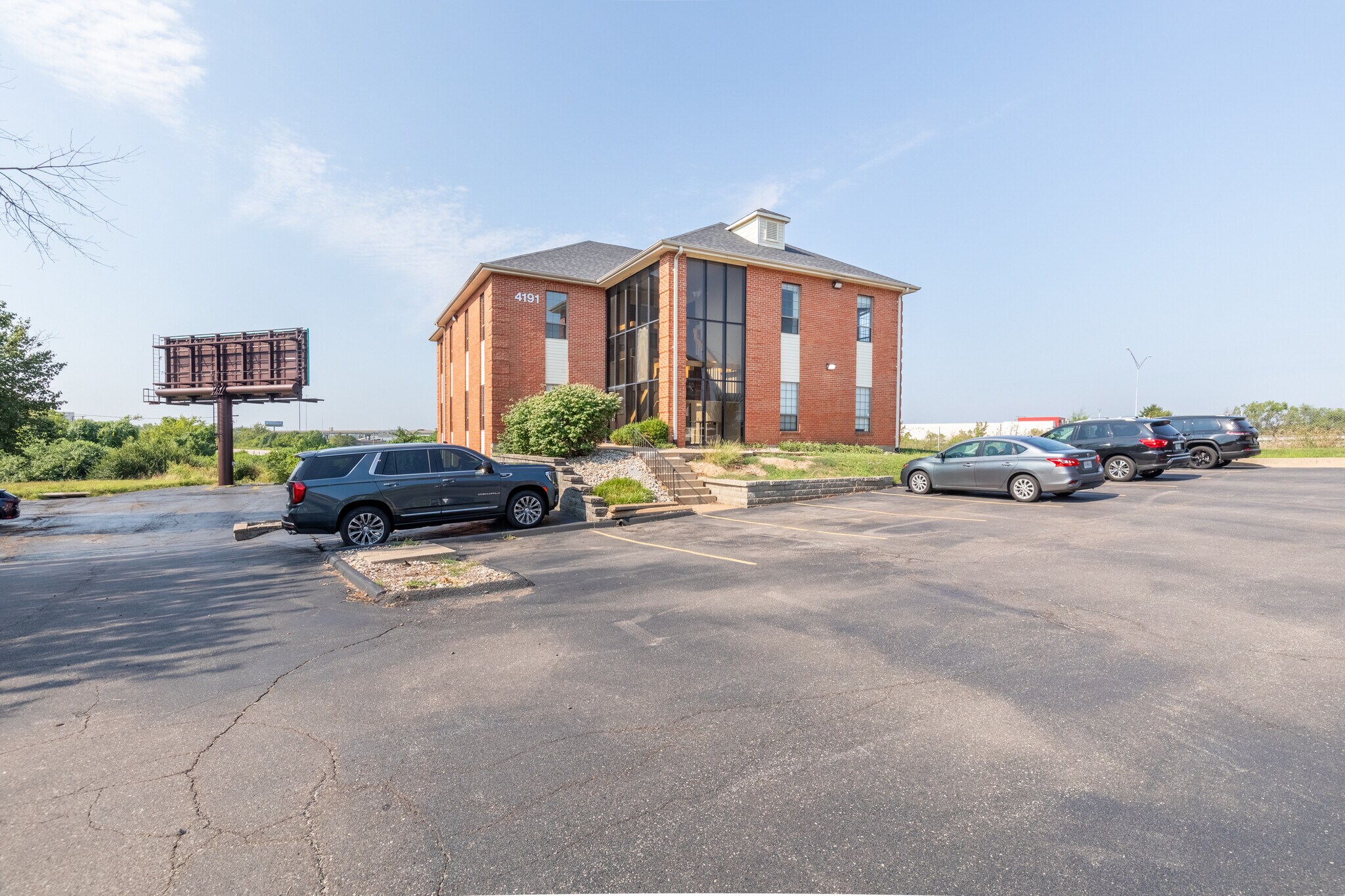 4191 Crescent Dr, Saint Louis, MO à louer Photo intérieure– Image 1 sur 6