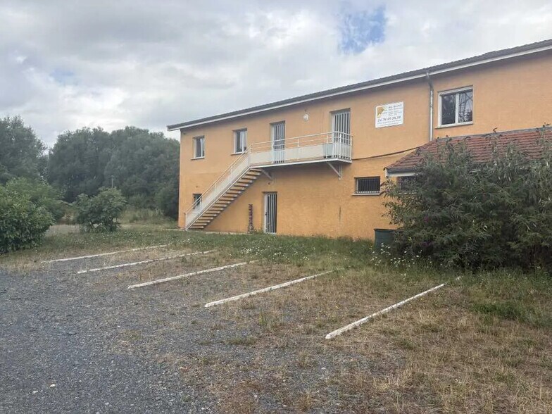 33 Route Du Quinsonnas, Messimy à louer - Photo de l’immeuble – Image 1 sur 7