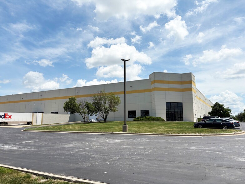 1501 Remington Blvd, Bolingbrook, IL à louer - Photo de l’immeuble – Image 2 sur 5
