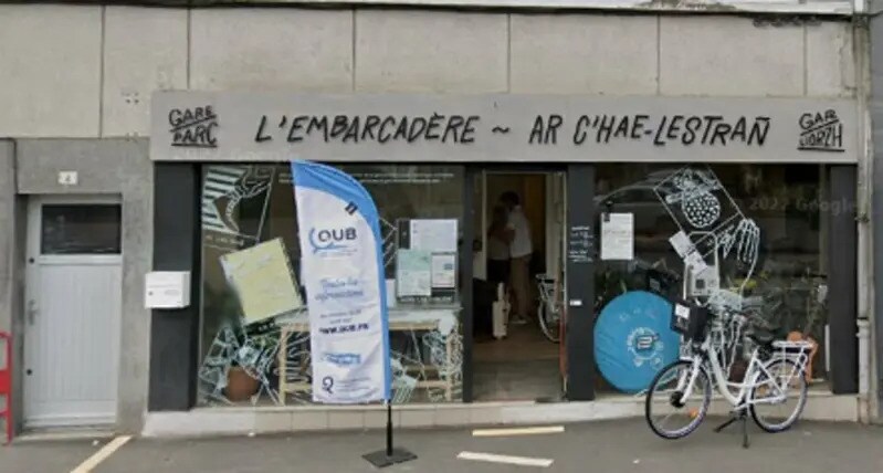 Local commercial dans Quimper à louer Photo de l’immeuble– Image 1 sur 2