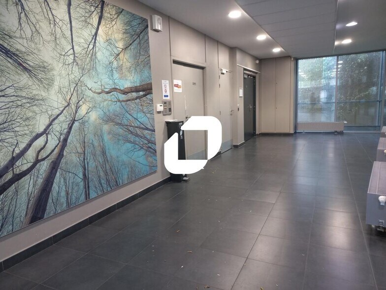Bureau dans Lille à louer - Hall d’entrée – Image 2 sur 16