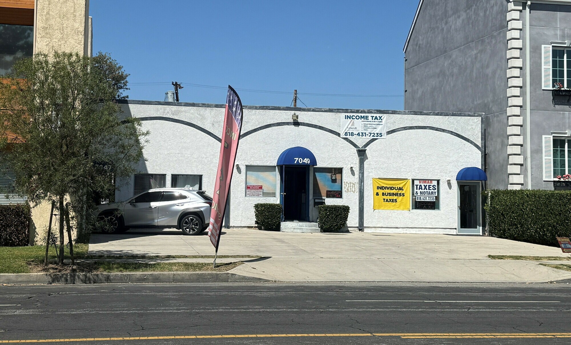 7049 Owensmouth Ave, Canoga Park, CA à louer Photo principale– Image 1 sur 9
