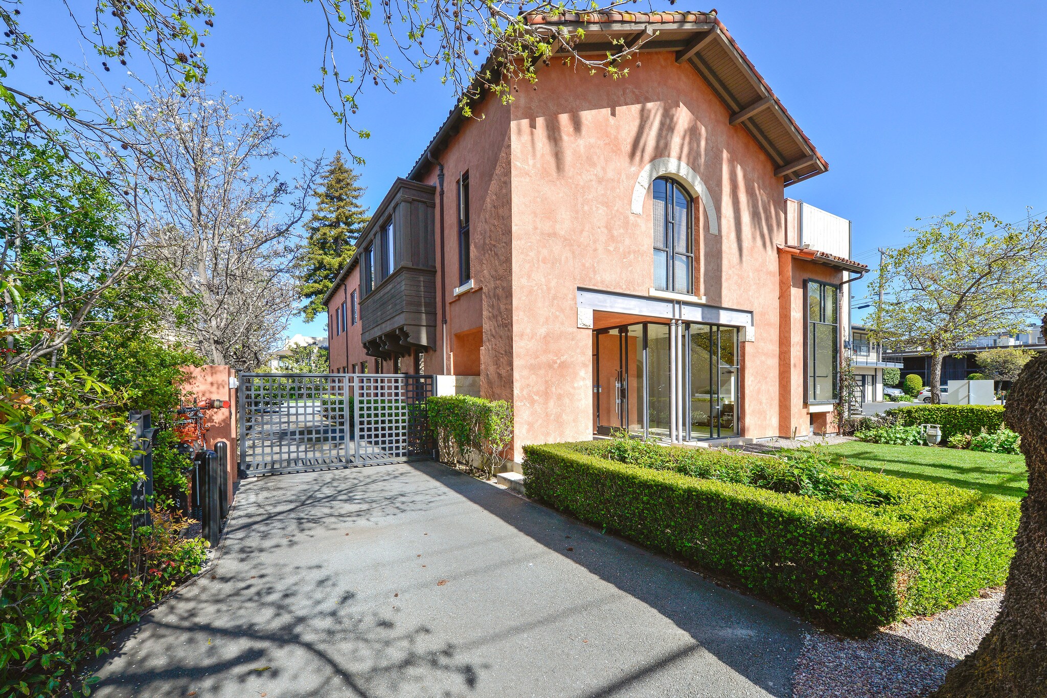 312 N San Mateo Dr, San Mateo, CA à louer Photo principale– Image 1 sur 50