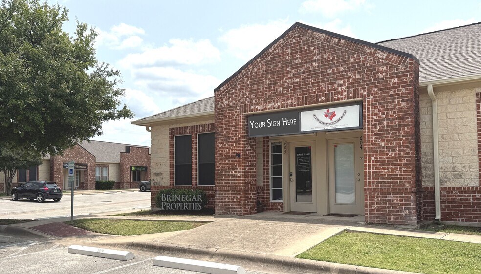 595 Round Rock West, Round Rock, TX à louer - Photo de l’immeuble – Image 1 sur 10