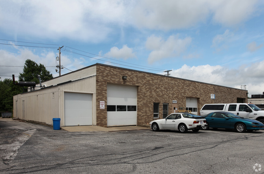 12345 Kinsman Rd, Burton, OH à louer - Photo de l’immeuble – Image 2 sur 2