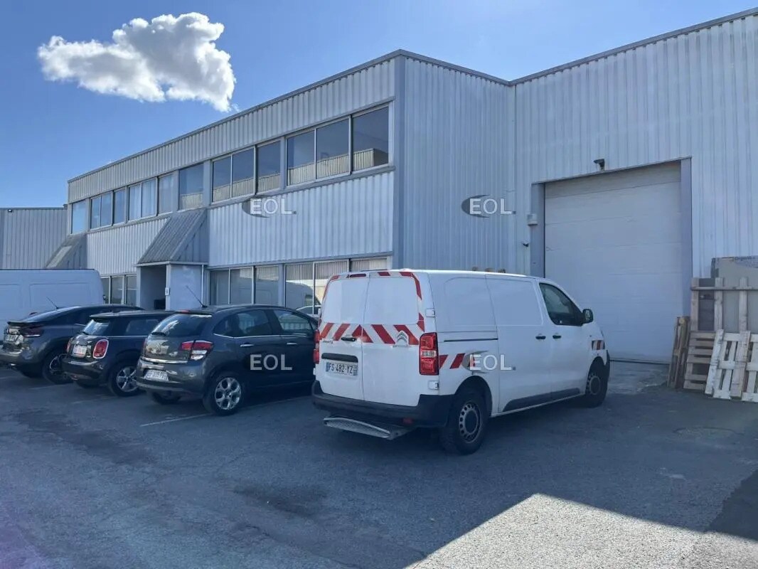 Local d’activités dans Sartrouville à louer Photo de l’immeuble– Image 1 sur 2