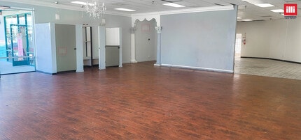 14316 Amar Rd, La Puente, CA à louer Photo intérieure– Image 2 sur 5