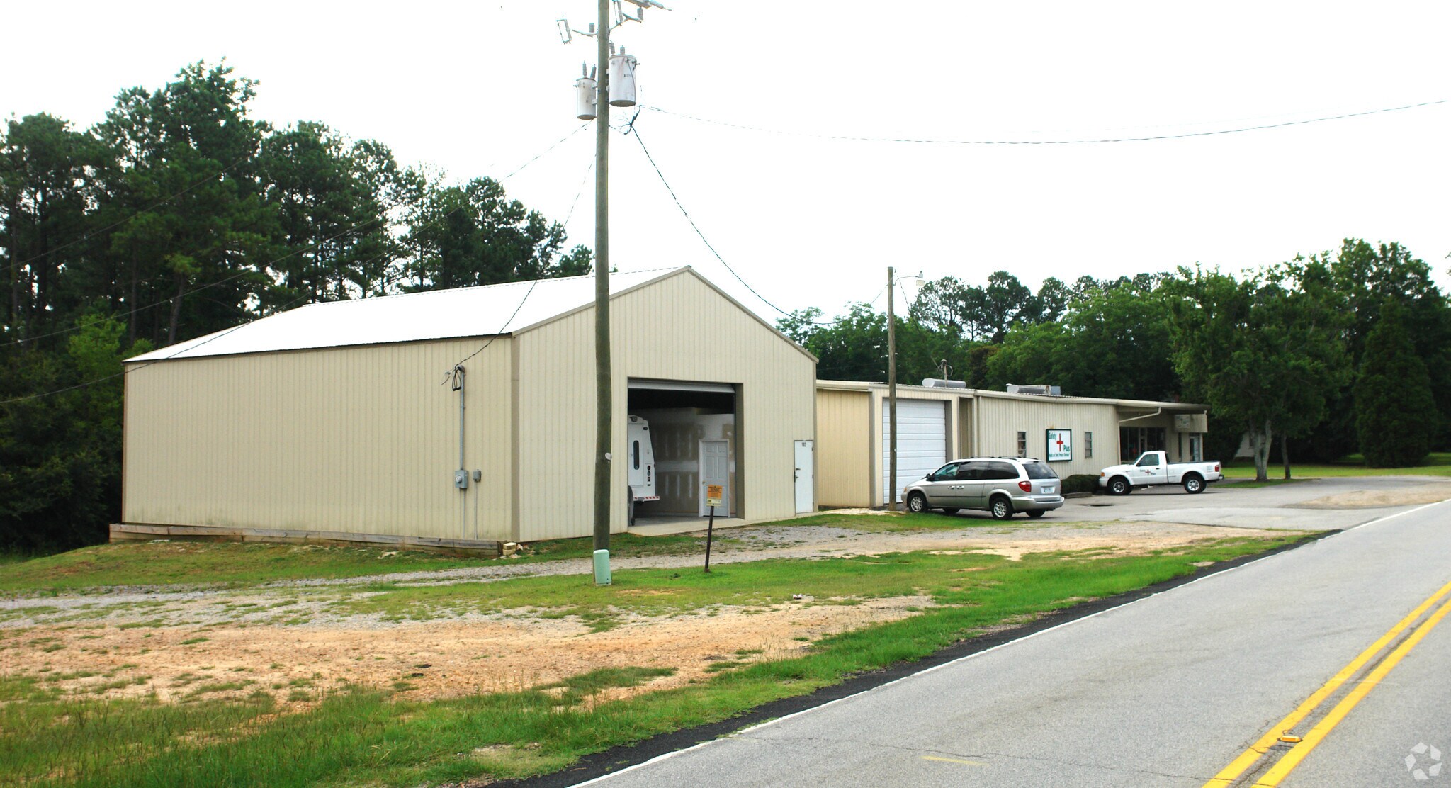 Prime Commercial Opp in Lexington portefeuille de 2 biens à vendre sur LoopNet.fr Photo principale– Image 1 sur 3