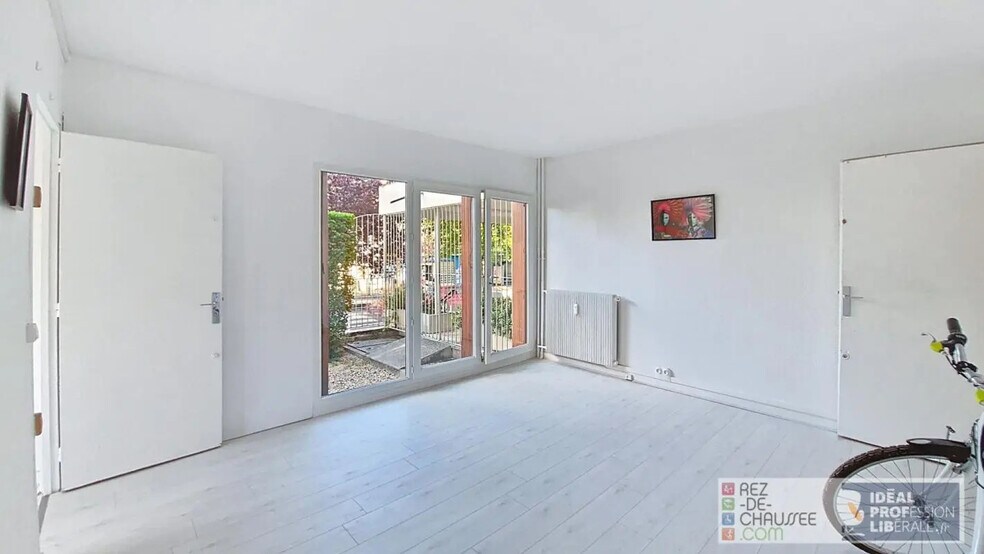 Bureau dans Bagnolet à vendre - Photo de l’immeuble – Image 3 sur 11