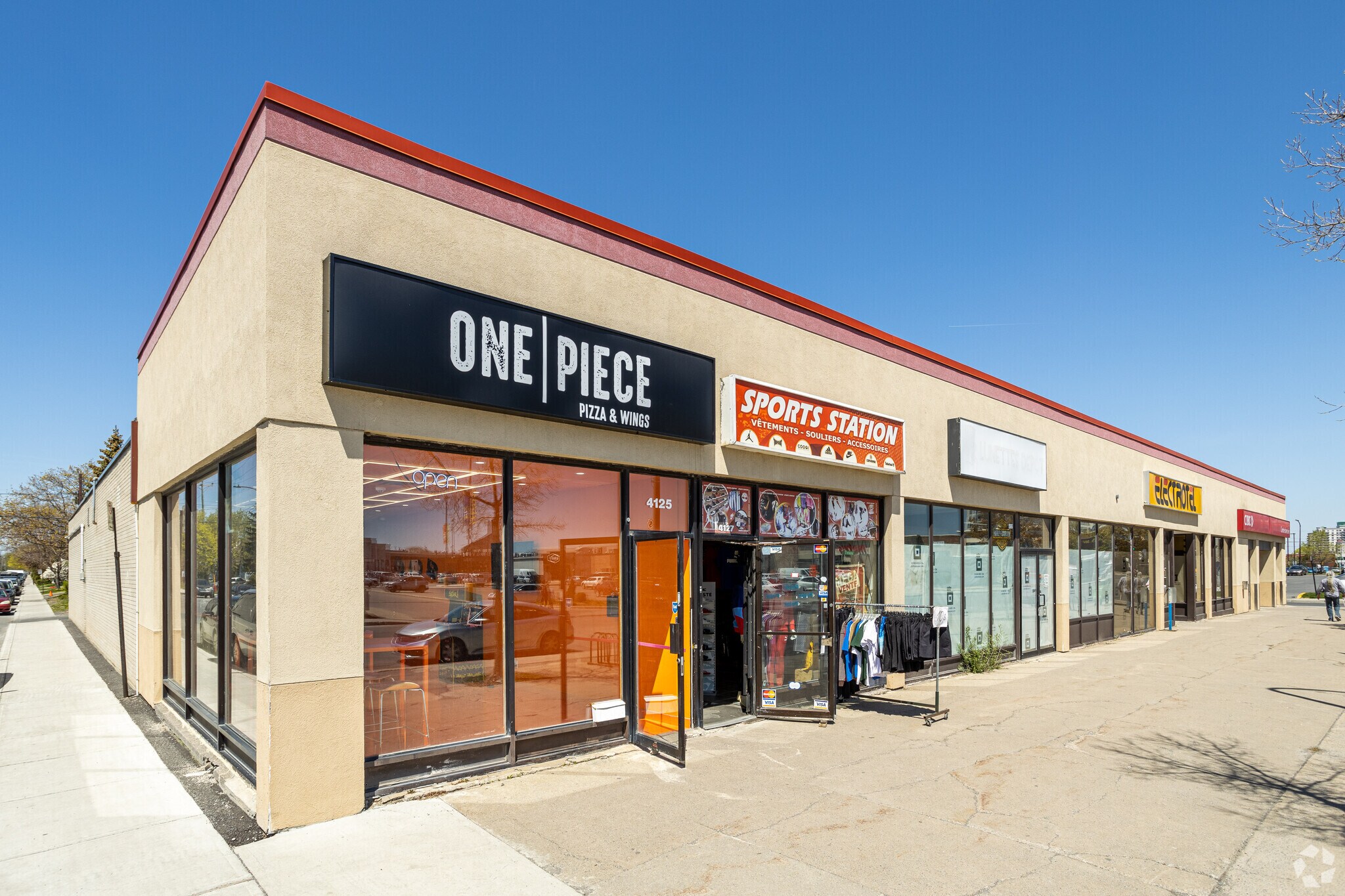 4125-4149 Rue Jean-Talon E, Montréal, QC à louer Photo principale– Image 1 sur 5